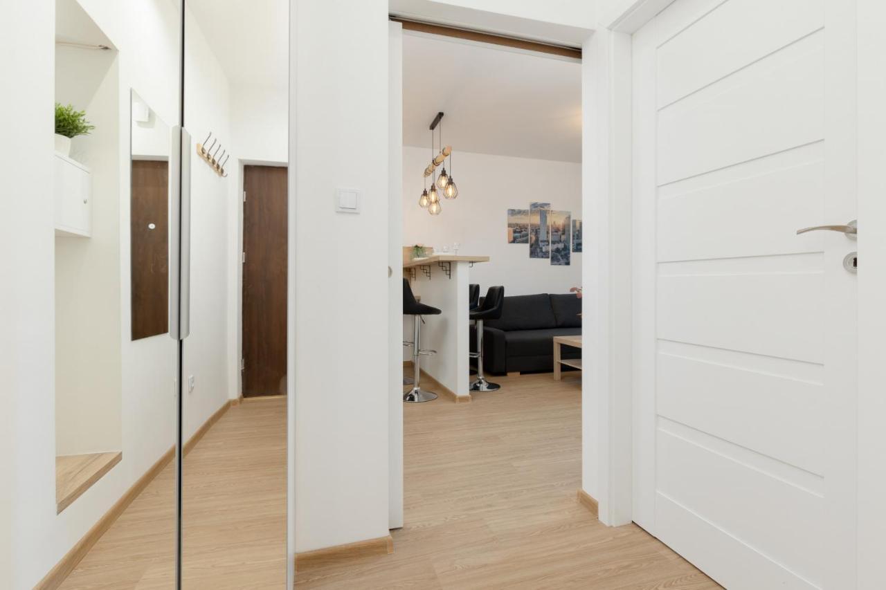 Roomy Apartment Oczapowskiego In Bielany By Noclegi Renters วอร์ซอ ภายนอก รูปภาพ